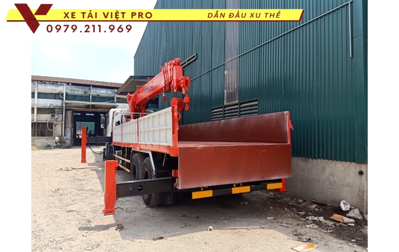 Xe tải Dongfeng 4 chân gắn cẩu Kanglim 15 tấn 6 đốt