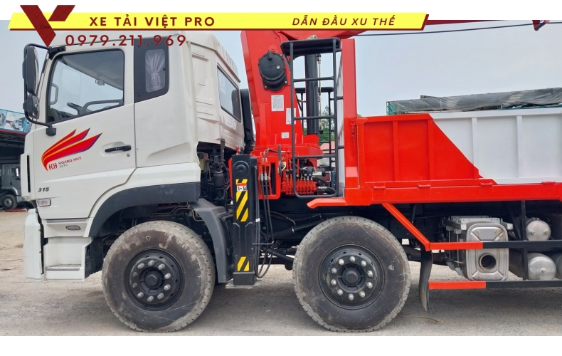 Xe tải Dongfeng 4 chân gắn cẩu Kanglim 15 tấn 6 đốt