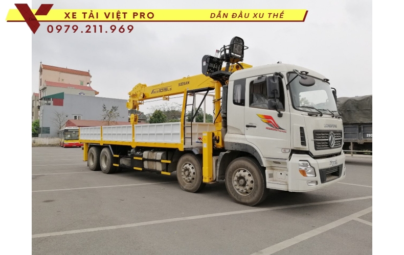 Xe tải Dongfeng 4 chân gắn cẩu Soosan 12 tấn