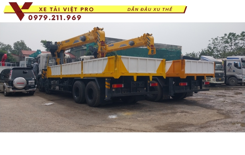 Xe tải Dongfeng 4c gắn cẩu XCMG 16 tấn