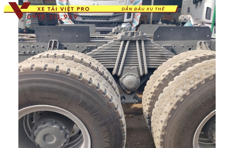 Xe tải Dongfeng 4c gắn cẩu XCMG 16 tấn
