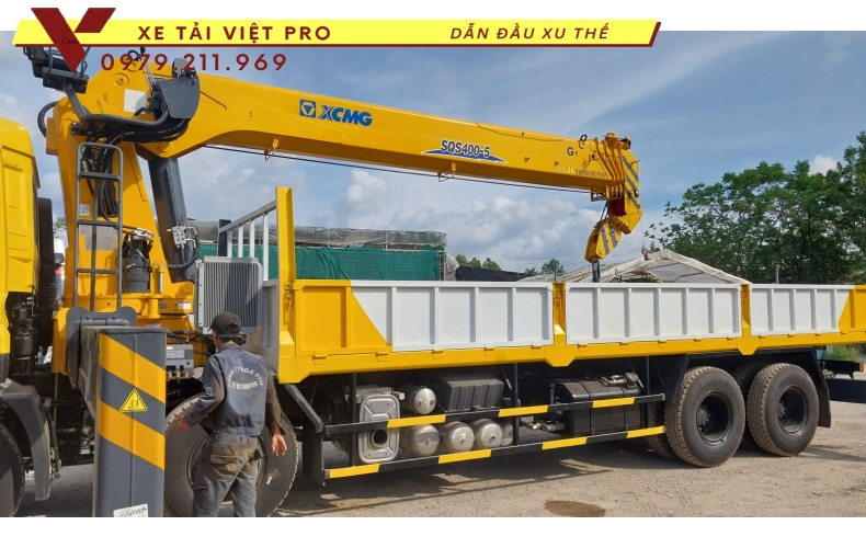 Xe tải Dongfeng 4c gắn cẩu XCMG 16 tấn