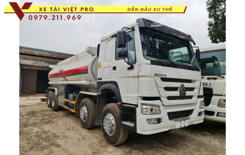 Đánh giá ưu nhược điểm của xe Howo 4 chân téc chở xăng dầu mới nhất