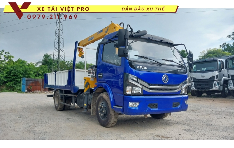 Xe tải Dongfeng D7 gắn cẩu XCMG 3 tấn 3 đốt