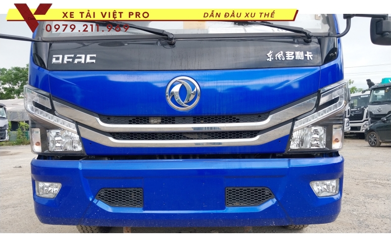 Xe tải Dongfeng D7 gắn cẩu XCMG 3 tấn 3 đốt