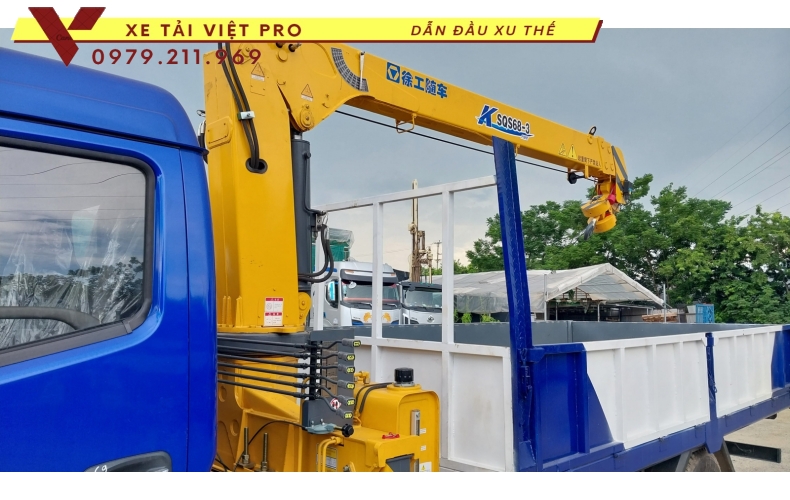 Xe tải Dongfeng D7 gắn cẩu XCMG 3 tấn 3 đốt