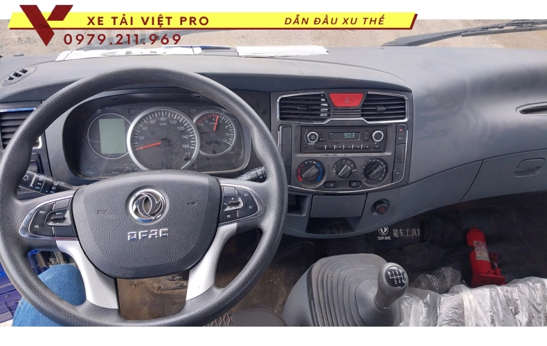 Xe tải Dongfeng D7 gắn cẩu XCMG 3 tấn 3 đốt