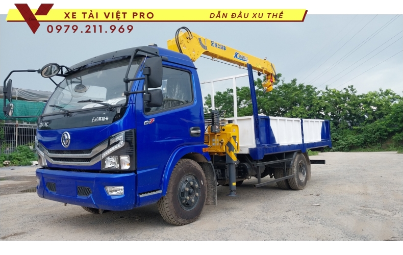 Xe tải Dongfeng D7 gắn cẩu XCMG 3 tấn 3 đốt