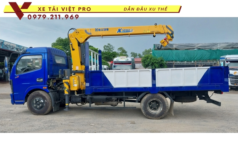 Xe tải Dongfeng D7 gắn cẩu XCMG 3 tấn 3 đốt