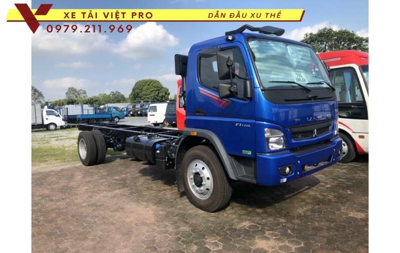 Xe tải Thaco FI170 nâng đầu chở máy công trình có giá bao nhiêu?