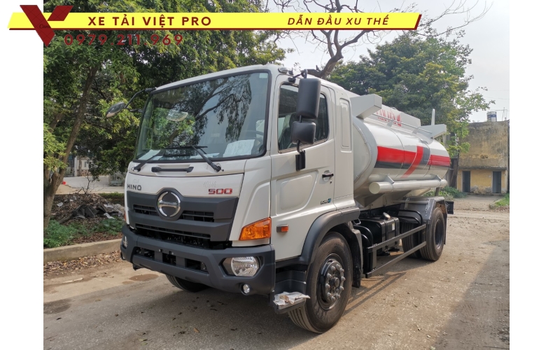 Xe tải Hino 2 chân téc chở xăng dầu có giá bao nhiêu