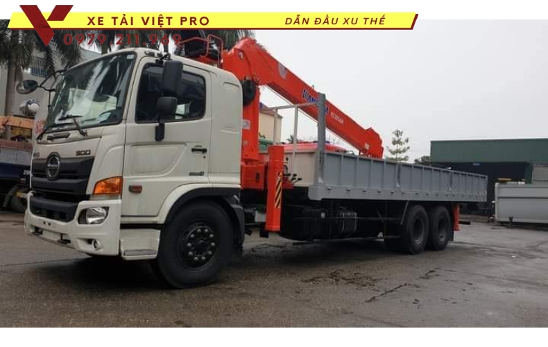 Xe tai hino FG gắn cẩu Kanglim 5 tấn