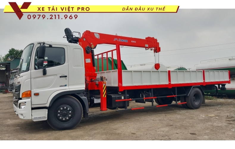 Xe tai hino FG gắn cẩu Kanglim 5 tấn