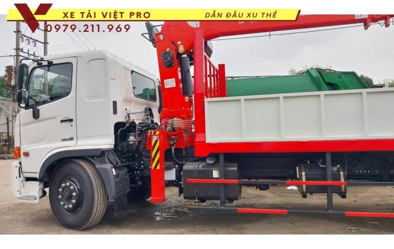 Xe tai hino FG gắn cẩu Kanglim 5 tấn