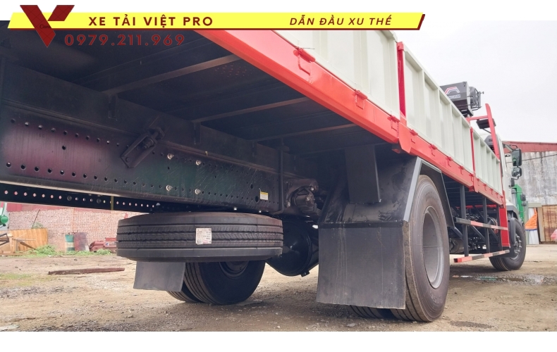 Xe tai hino FG gắn cẩu Kanglim 5 tấn