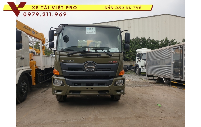 Xe tải Hino 2 chân gắn cẩu Soosan 3 tấn