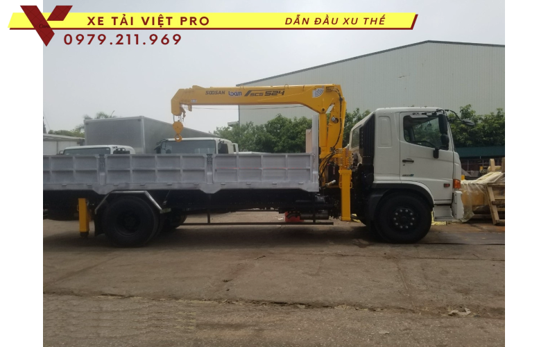 Xe tải Hino 2 chân gắn cẩu Soosan 5 tấn