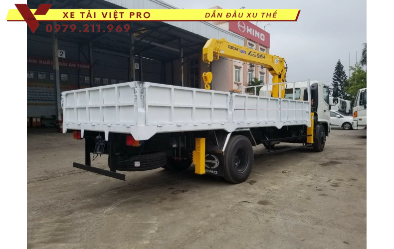 Xe tải Hino 2 chân gắn cẩu Soosan 5 tấn