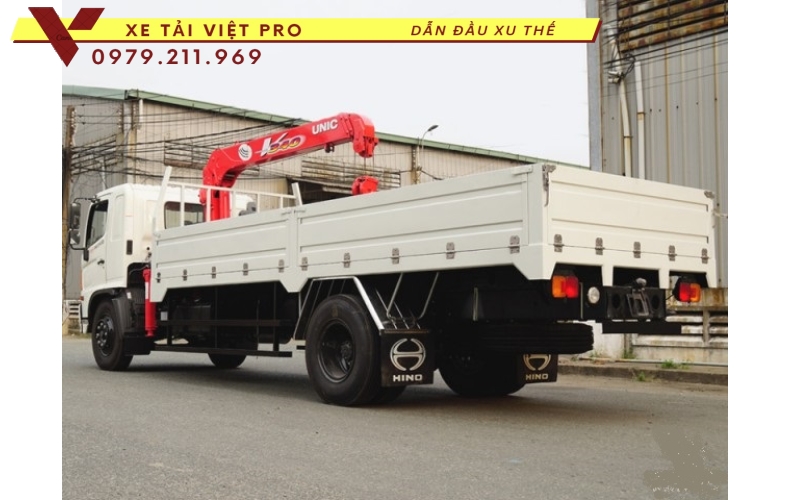Xe tải Hino gắn cẩu Unic 3 tấn 4 đốt