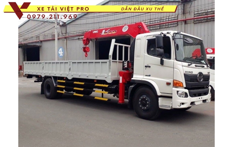 Xe tải Hino gắn cẩu Unic 3 tấn 4 đốt