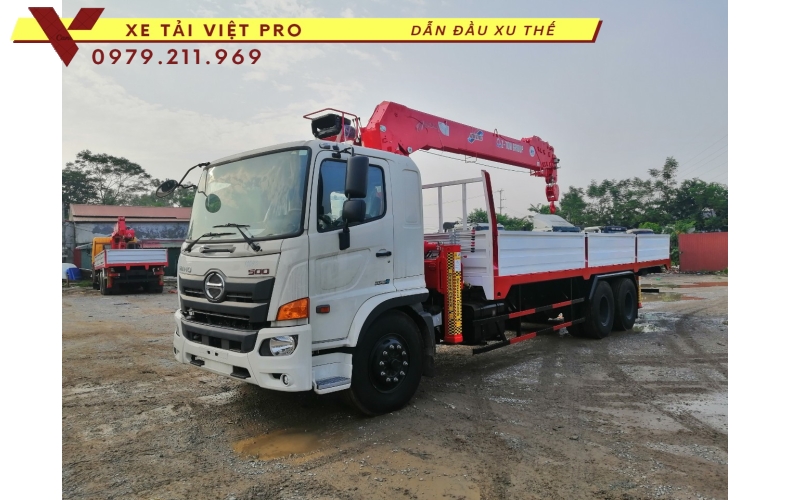 Xe tải HINO FM gắn cẩu  ATOM 8 tấn 6 đốt