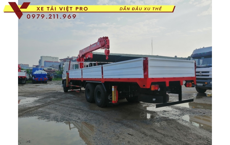 Xe tải HINO FM gắn cẩu  ATOM 8 tấn 6 đốt
