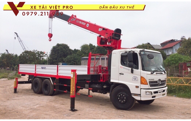 Xe tải HINO FM gắn cẩu  ATOM 8 tấn 6 đốt
