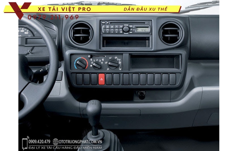Xe tải Hino XZU730L gắn cẩu Unic 3 tấn