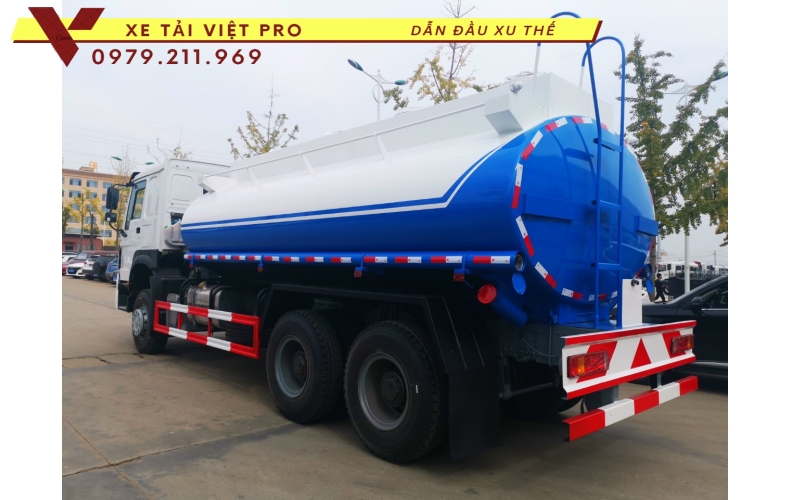 Đánh giá ưu nhược điểm của xe Howo 4 chân téc chở xăng dầu mới nhất