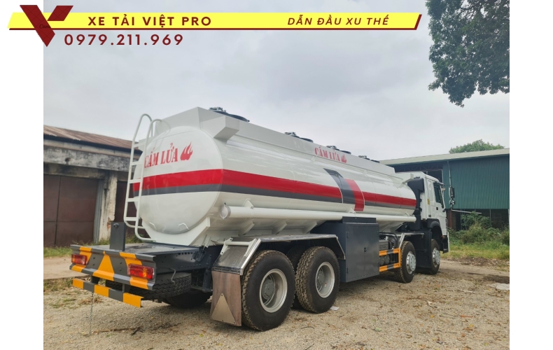 Đánh giá ưu nhược điểm của xe Howo 4 chân téc chở xăng dầu mới nhất