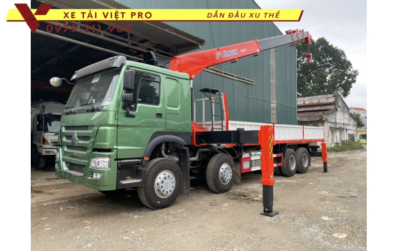 Xe tải Howo  4 chân gắn cẩu Kanglim 12 tấn
