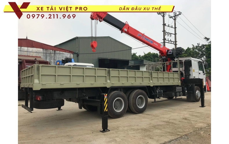 Xe tải Howo  4 chân gắn cẩu Kanglim 12 tấn