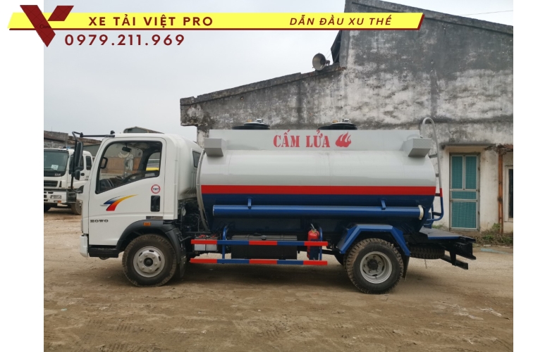 Xe howo 2 chân téc chở xăng dầu giá bao nhiêu