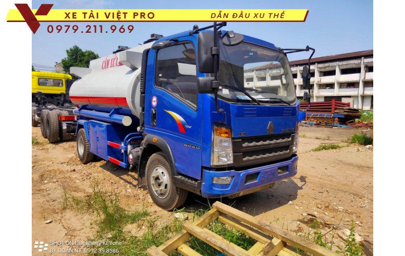 Xe howo 2 chân téc chở xăng dầu giá bao nhiêu