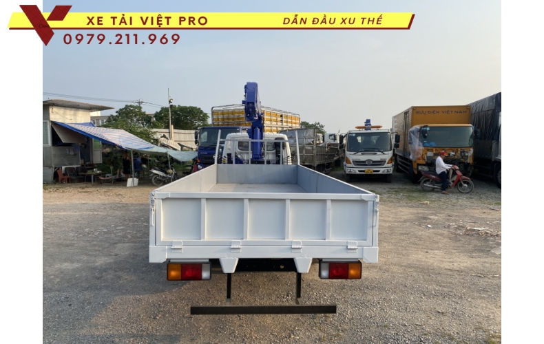 Xe tải Hyundai 110 XL gắn cẩu Tadano 3t
