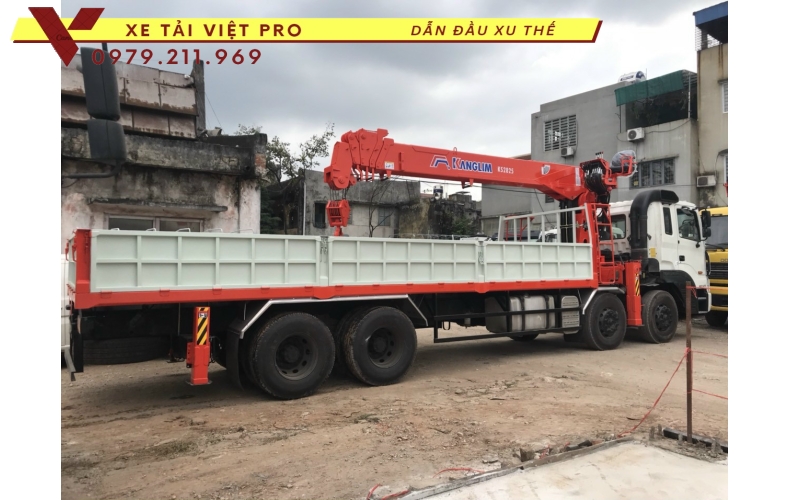 Xe tải Hyundai HD320 gắn cẩu Kanglim 12 tấn