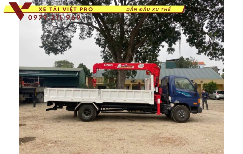 Xe tải Hyundai 110xl gắn cẩu Unic 3 tấn