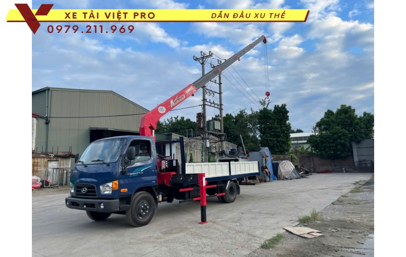 Xe tải Hyundai 110xl gắn cẩu Unic 3 tấn