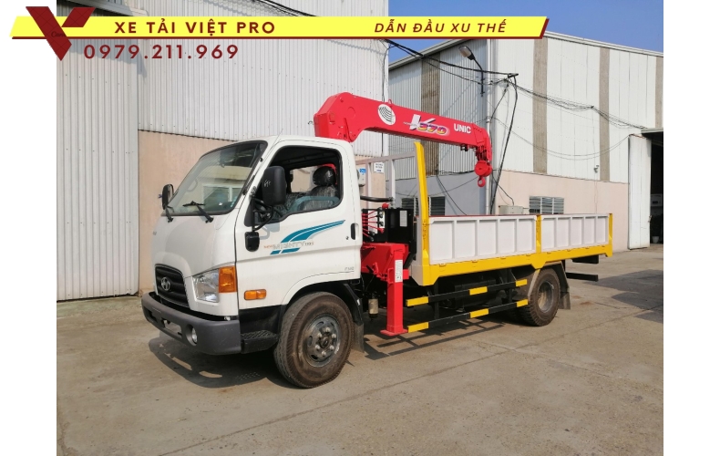Xe tải Hyundai 110xl gắn cẩu Unic 3 tấn