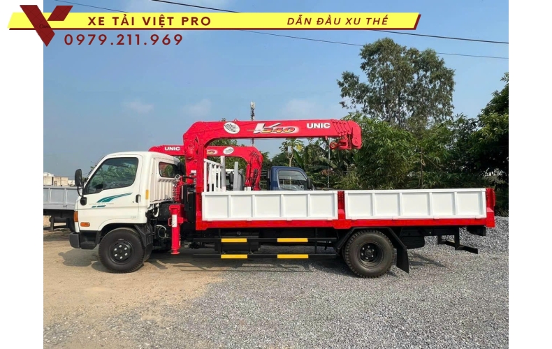 Xe tải Hyundai 110xl gắn cẩu Unic 3 tấn