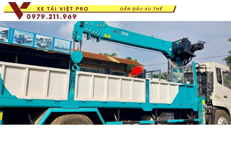 Xe Isuzu 3 chân gắn cẩu Hyundai 7 tấn