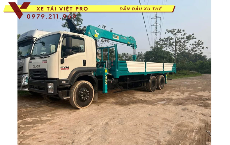 Xe Isuzu 3 chân gắn cẩu Hyundai 7 tấn