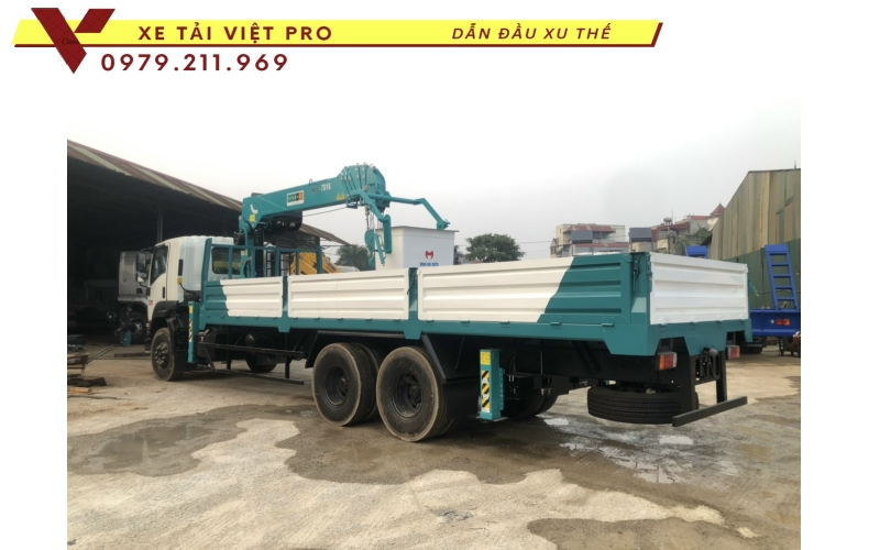 Xe Isuzu 3 chân gắn cẩu Hyundai 7 tấn