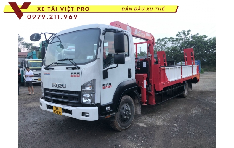 Đánh giá xe ISUZU FRR 650 chuyên dùng nâng đầu có gắn cẩu sẽ như thế nào?