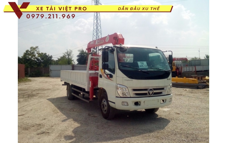 Xe tải thaco Ollin S120 gắn cẩu Unic 3 tấn