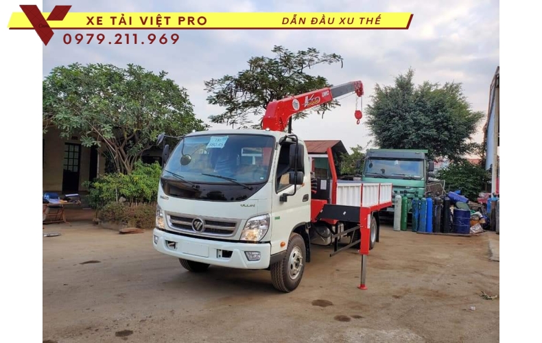 Xe tải thaco Ollin S120 gắn cẩu Unic 3 tấn