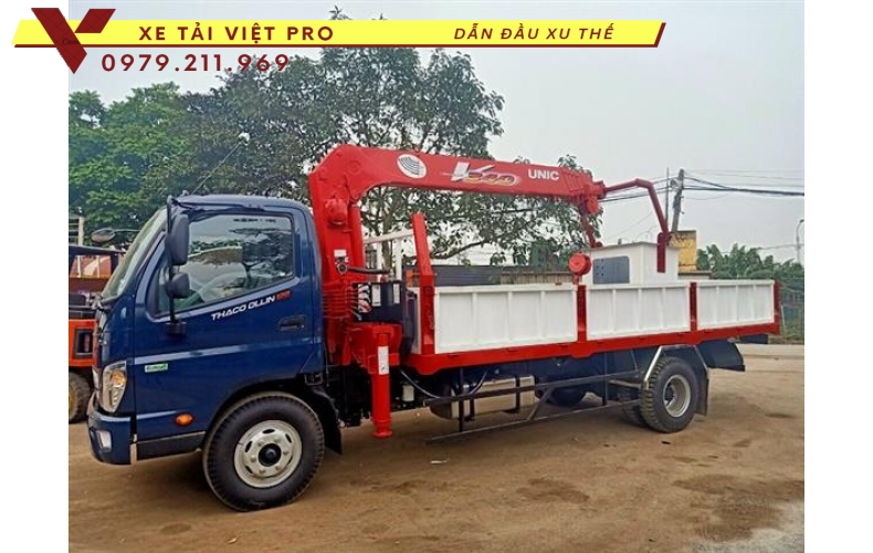 Xe tải thaco Ollin S120 gắn cẩu Unic 3 tấn