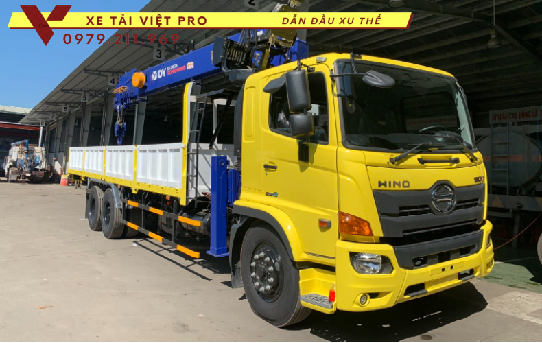 Xe tải Hino 3 chân gắn cẩu Dongyang 8 tấn
