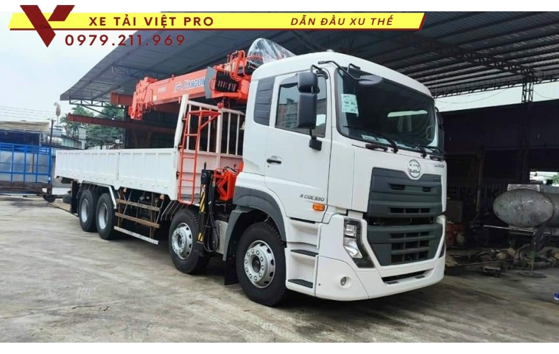 Xe tải UD trucks 4 chân gắn cẩu Kanglim 12 tấn