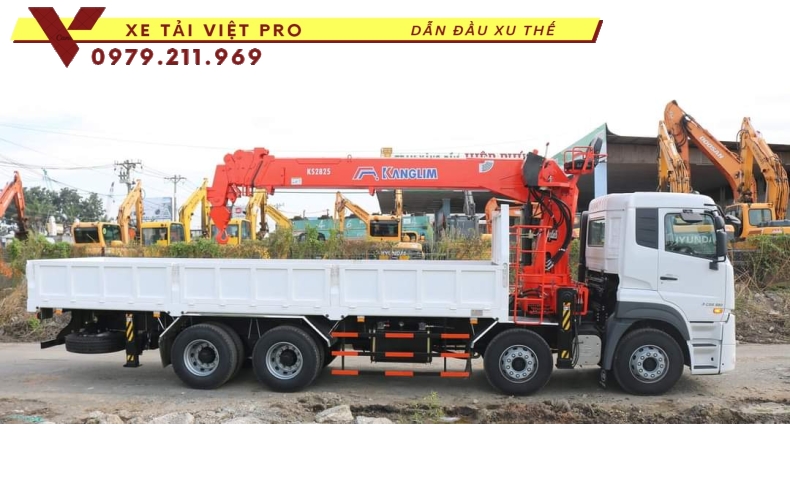 Xe tải UD trucks 4 chân gắn cẩu Kanglim 12 tấn